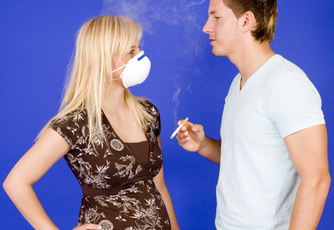 Опасности пассивного курения для беременной женщины