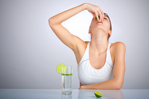 Вода с лимоном для похудения — ЗдоровьеИнфо